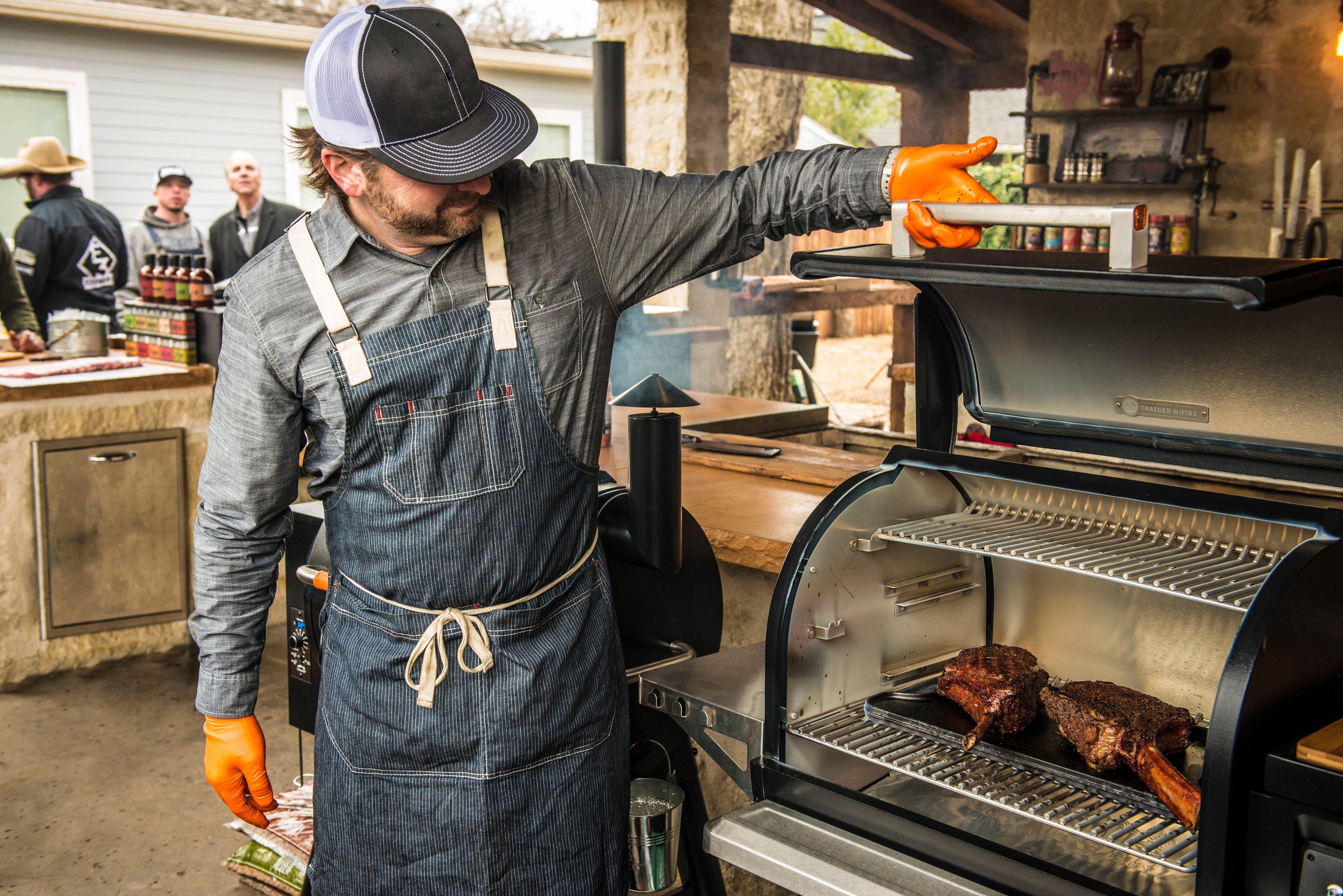 ABOUT_TRAEGER CAREERS_Traeger Pros